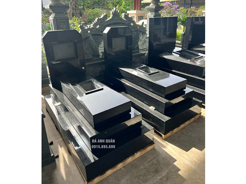 Mẫu Mộ đá granite đẹp, chất lượng cao, thiết kế 3 cấp KT 95cm x 185cm x 135cm 20 Lựa chọn Mộ đá granite Anh Quân Ninh Bình