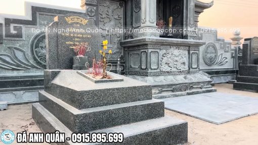 Mẫu Mộ đá granite độ bền cao cho các phần mộ của người thân trong gia tộc.